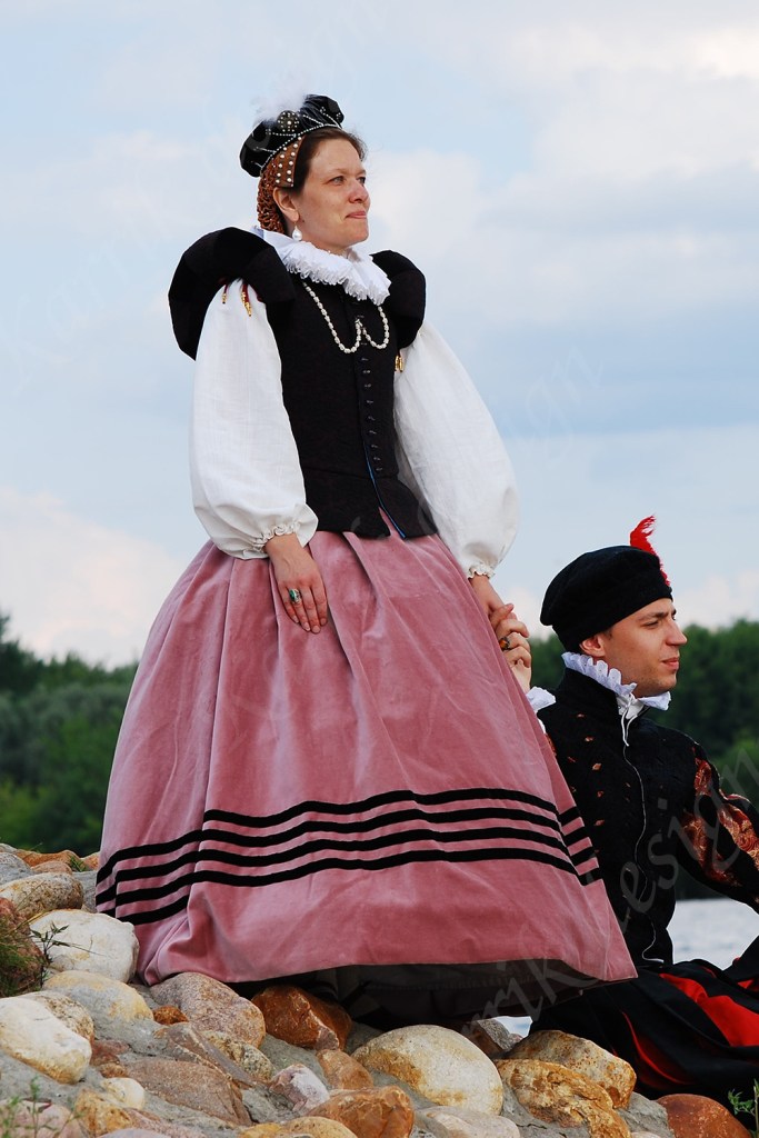 16th century women's doublet and pink velvet skirt